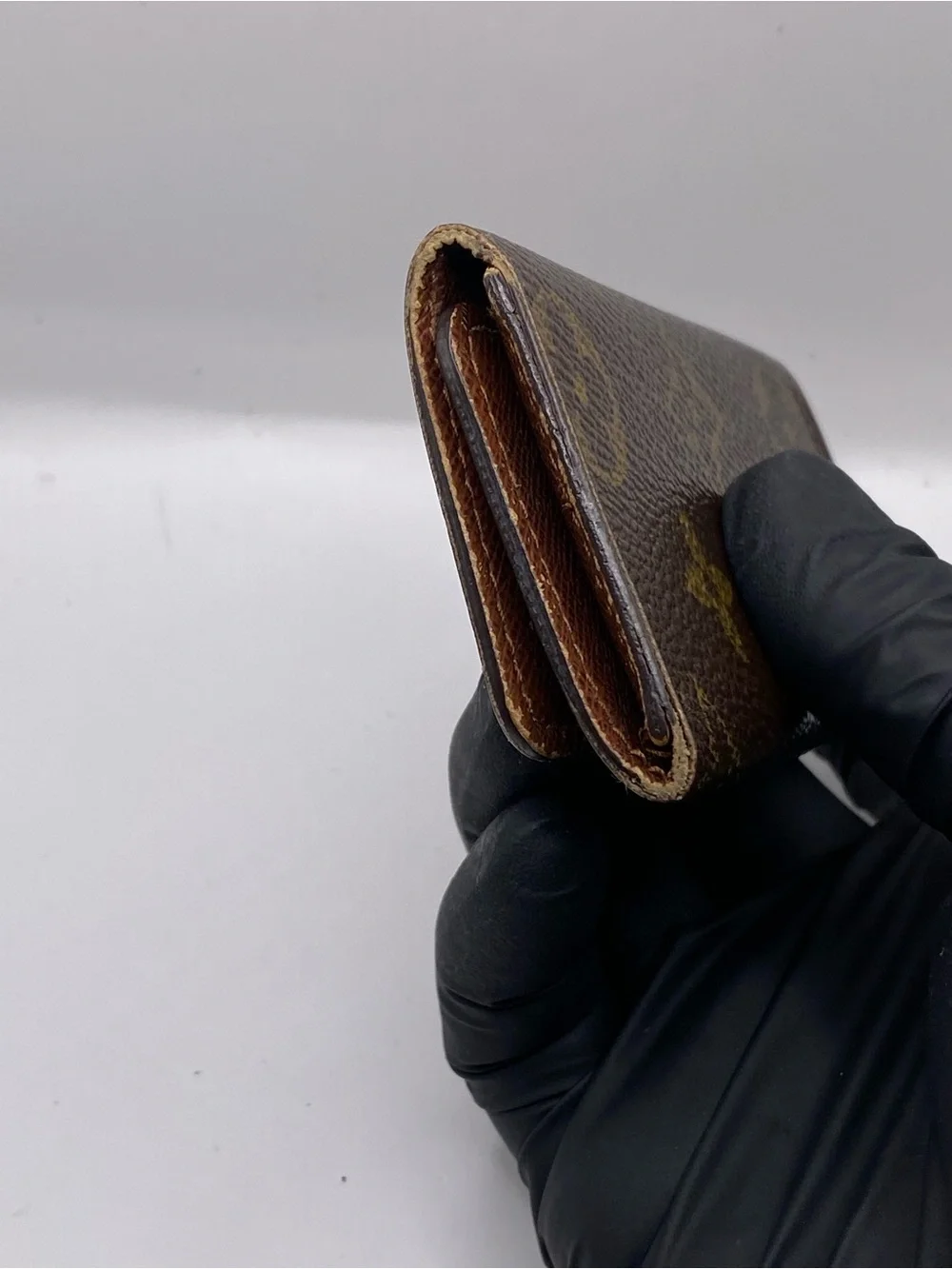 Louis Vuitton Multicles 4 Key Case